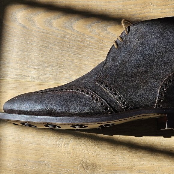 Crockett & Jones waxed suede wingtip chukka - Picture 5 of 7